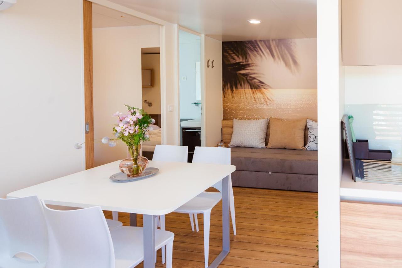 Premium Mobile Homes Istria - Camping Lanterna Porec - Luxury Mobilhome Bagian luar foto