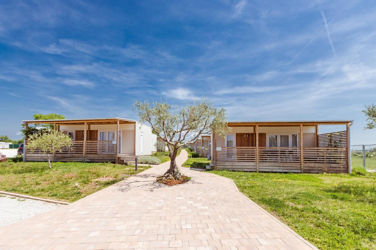 Premium Mobile Homes Istria - Camping Lanterna Porec - Luxury Mobilhome Bagian luar foto